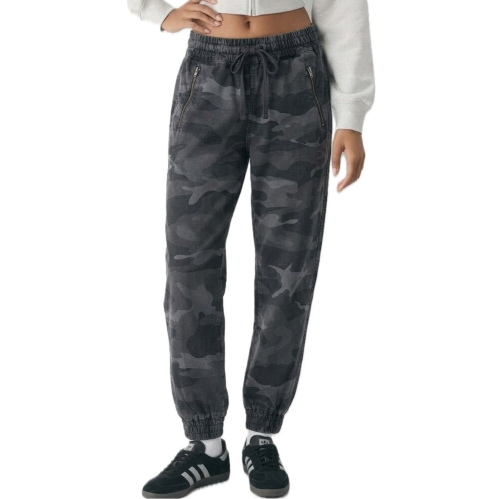 Aritzia TNA Camo Joggers Size XXS Cotton Canvas Relaxed Fit Zipper Pocket Pants